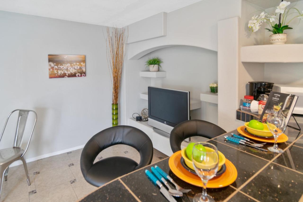 Hospedagem domiciliar Ultra Cozy Casita By Dtwn Phx